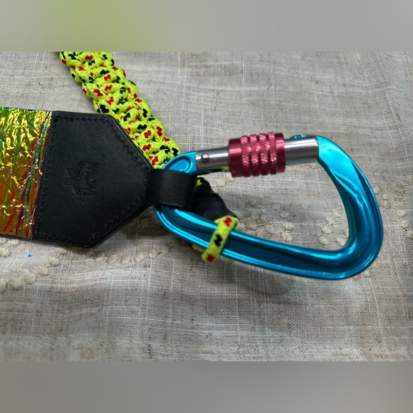 MCM RAYMONDE OVERSIZED BAG CHARM KEYRING LUGGAGE TAG BRAND NEW & 100% AUTHENTIC - Picture 14 of 14